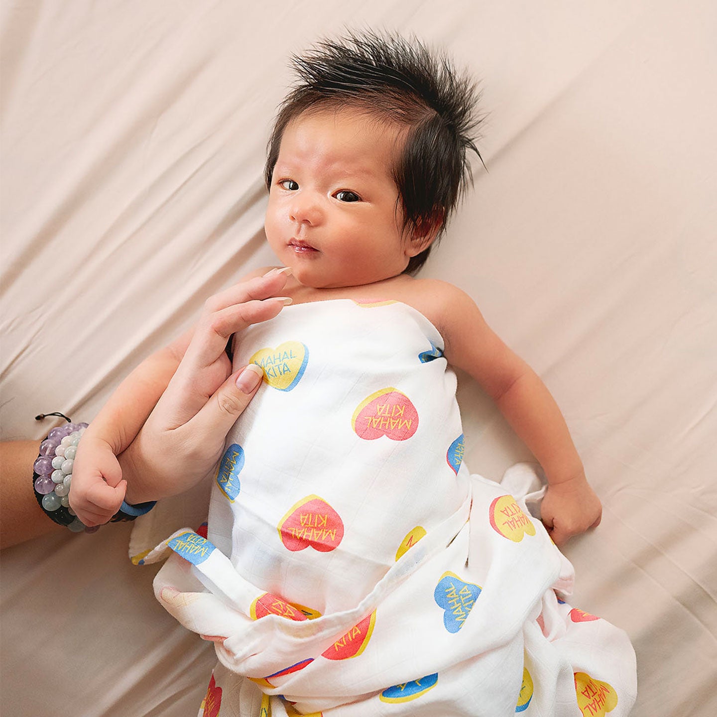 Mahal Kita Swaddle